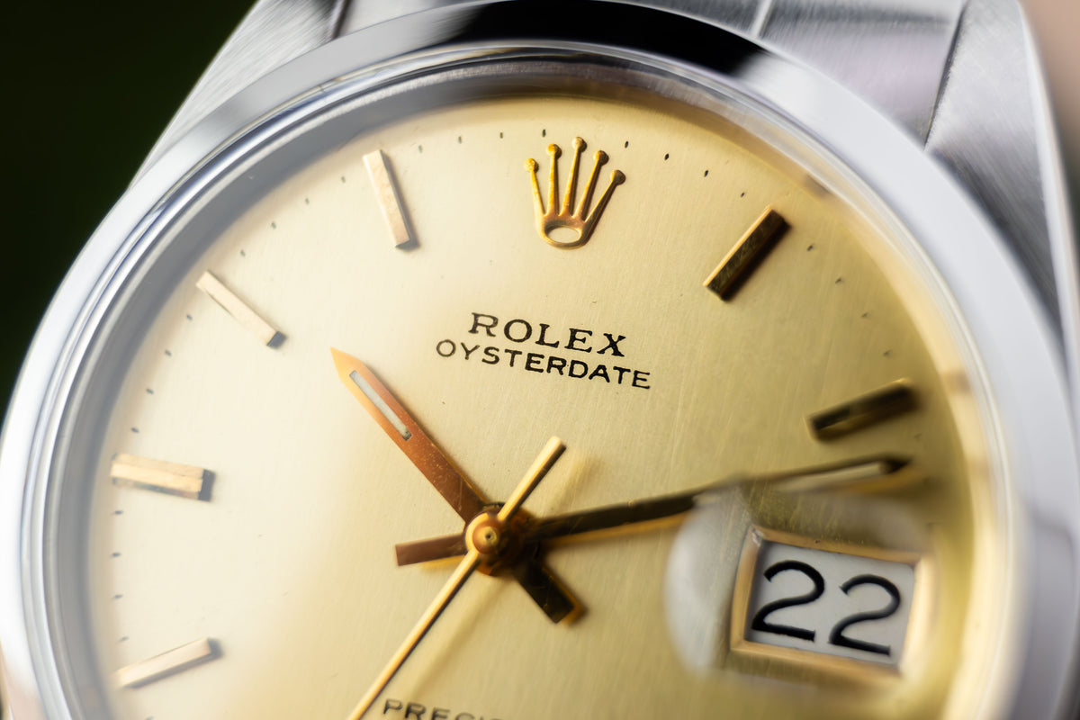 Rolex Oysterdate 34 Ref.6694 | Oyster Bracelet | Smooth Bezel | 1971 | Gold Dial | Caliber 1210