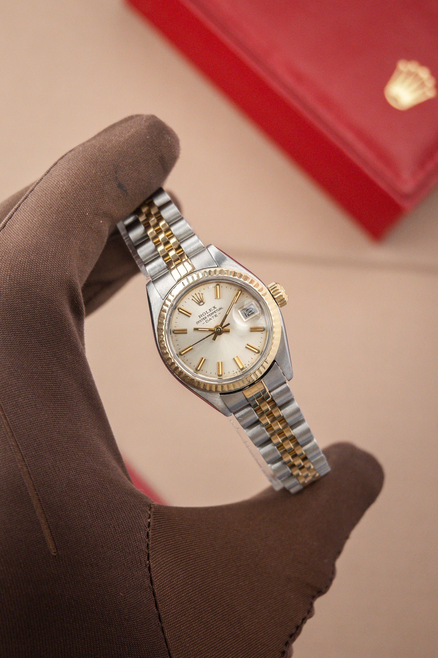 Rolex Oyster Perpetual Date 26 | Jubilee Bracelet | Fluted Bezel | 18K Gold | Lady Datejust | Ref. 6917