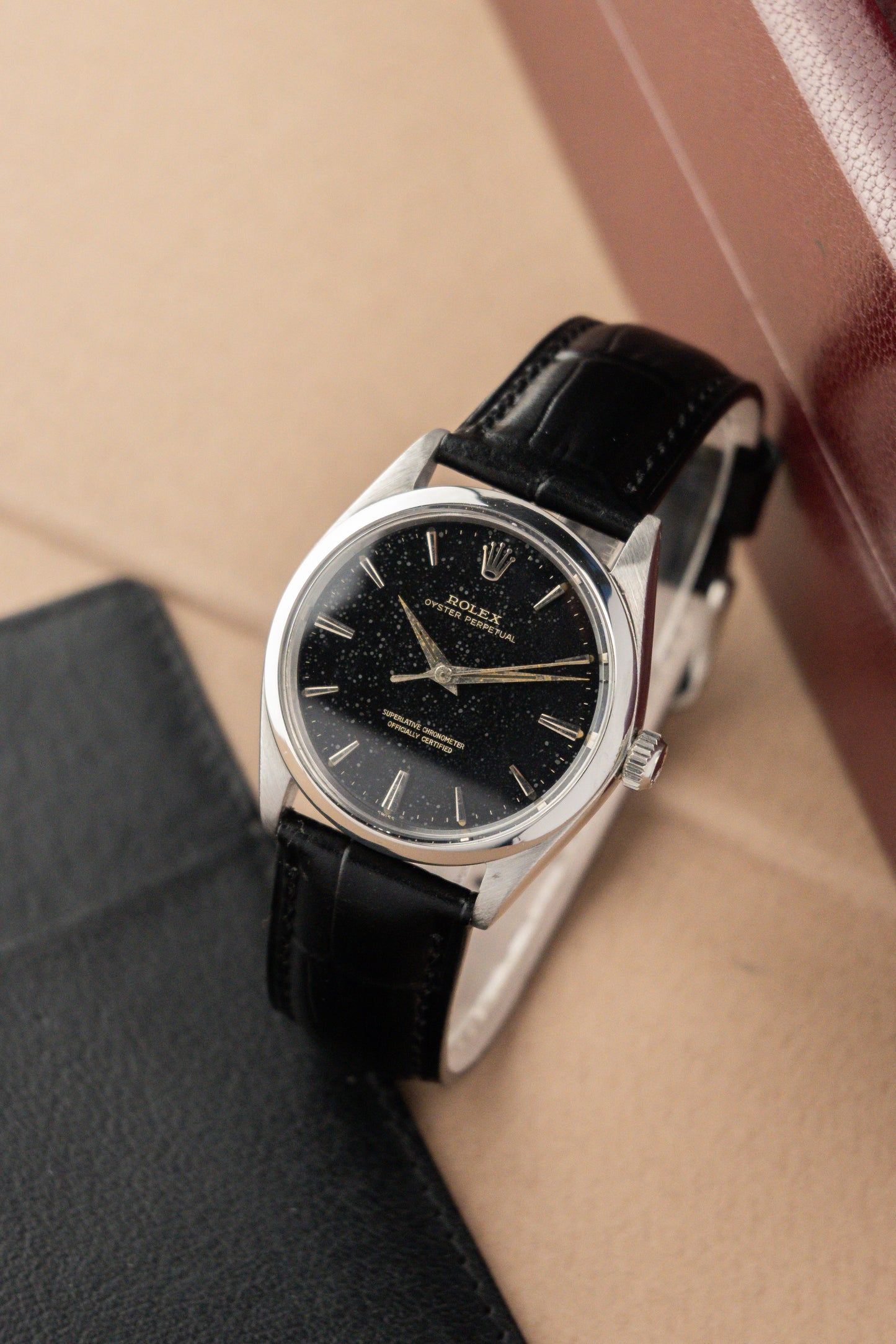 Rolex Oyster Perpetual 34 Ref. 1002 | Swiss Only Black Gloss Gilt Dial | Dauphine Hands | 1964