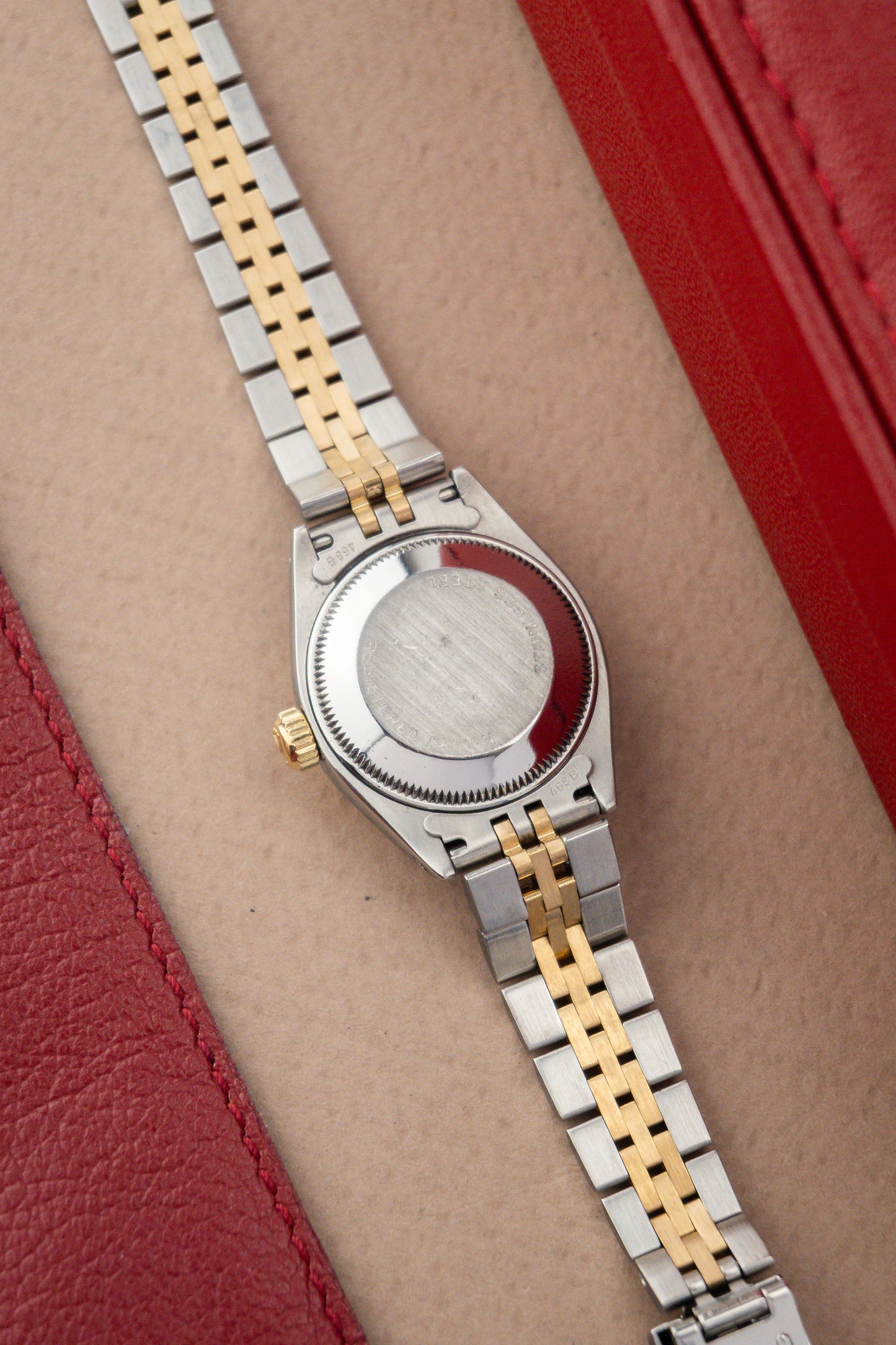 Rolex Oyster Perpetual Date 26 | Jubilee Bracelet | Fluted Bezel | 18K Gold | Lady Datejust | Ref. 6917