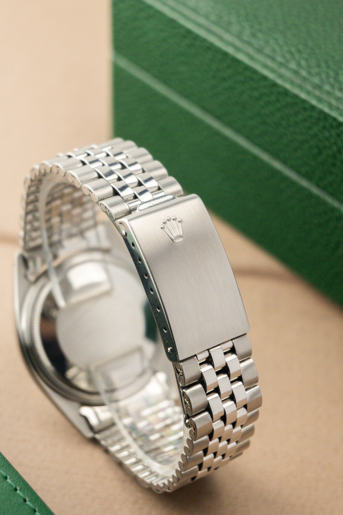 Rolex Oyster Perpetual Datejust 36 Ref. 1601 | 18K Whitegold Fluted Bezel | Jubilee Bracelet | Sharp Condition