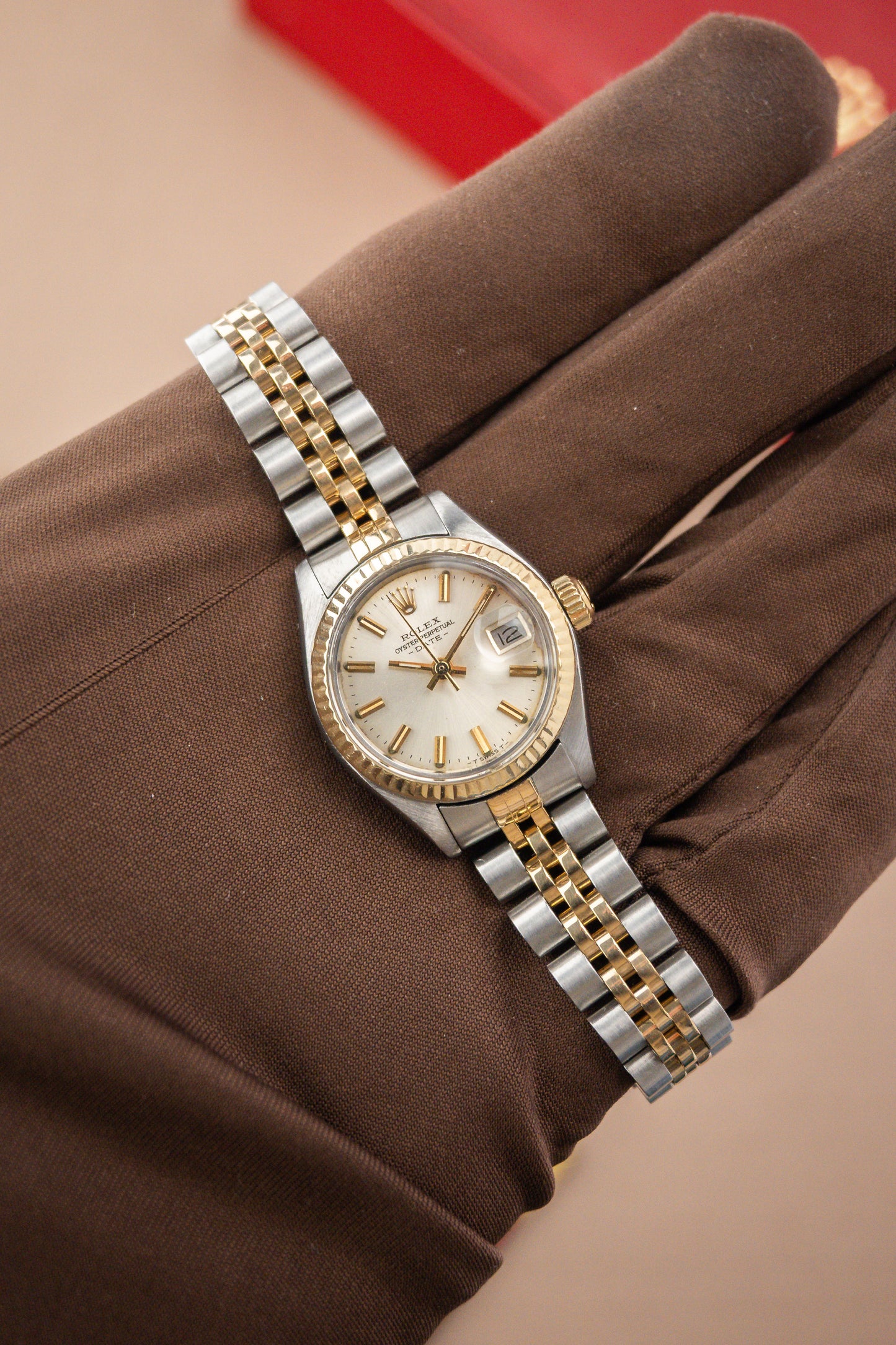 Rolex Oyster Perpetual Date 26 | Jubilee Bracelet | Fluted Bezel | 18K Gold | Lady Datejust | Ref. 6917