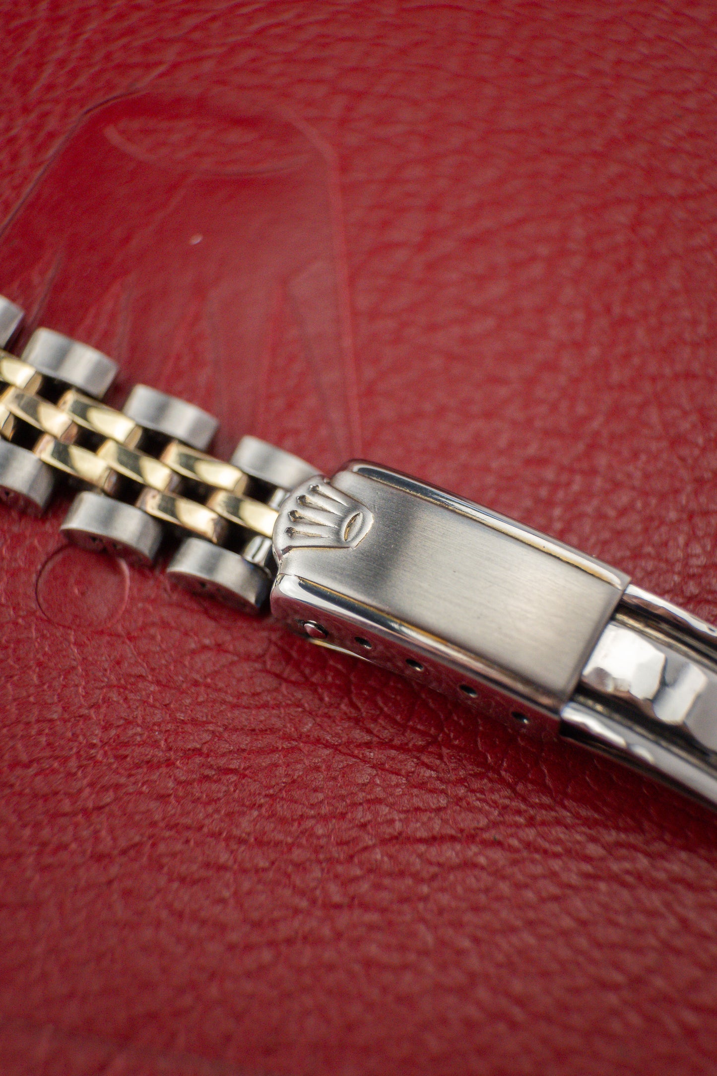 Rolex Oyster Perpetual Date 26 | Jubilee Bracelet | 18K Gold | Lady Datejust | Ref. 6516