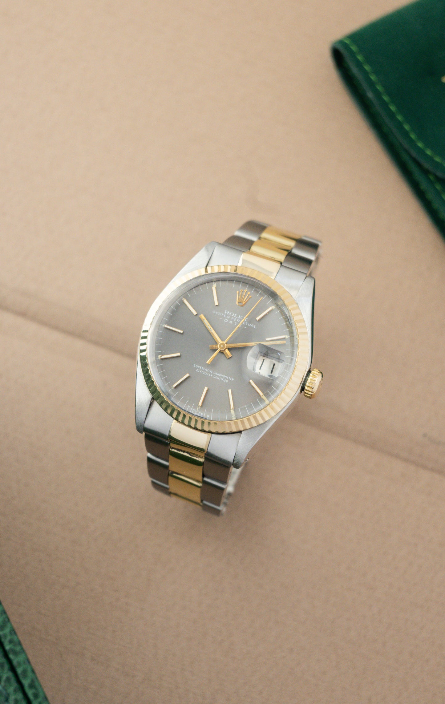 Rolex Oyster Perpetual Date 34 Ref. 1500 | 18K Gold | Fluted Bezel | Automatic