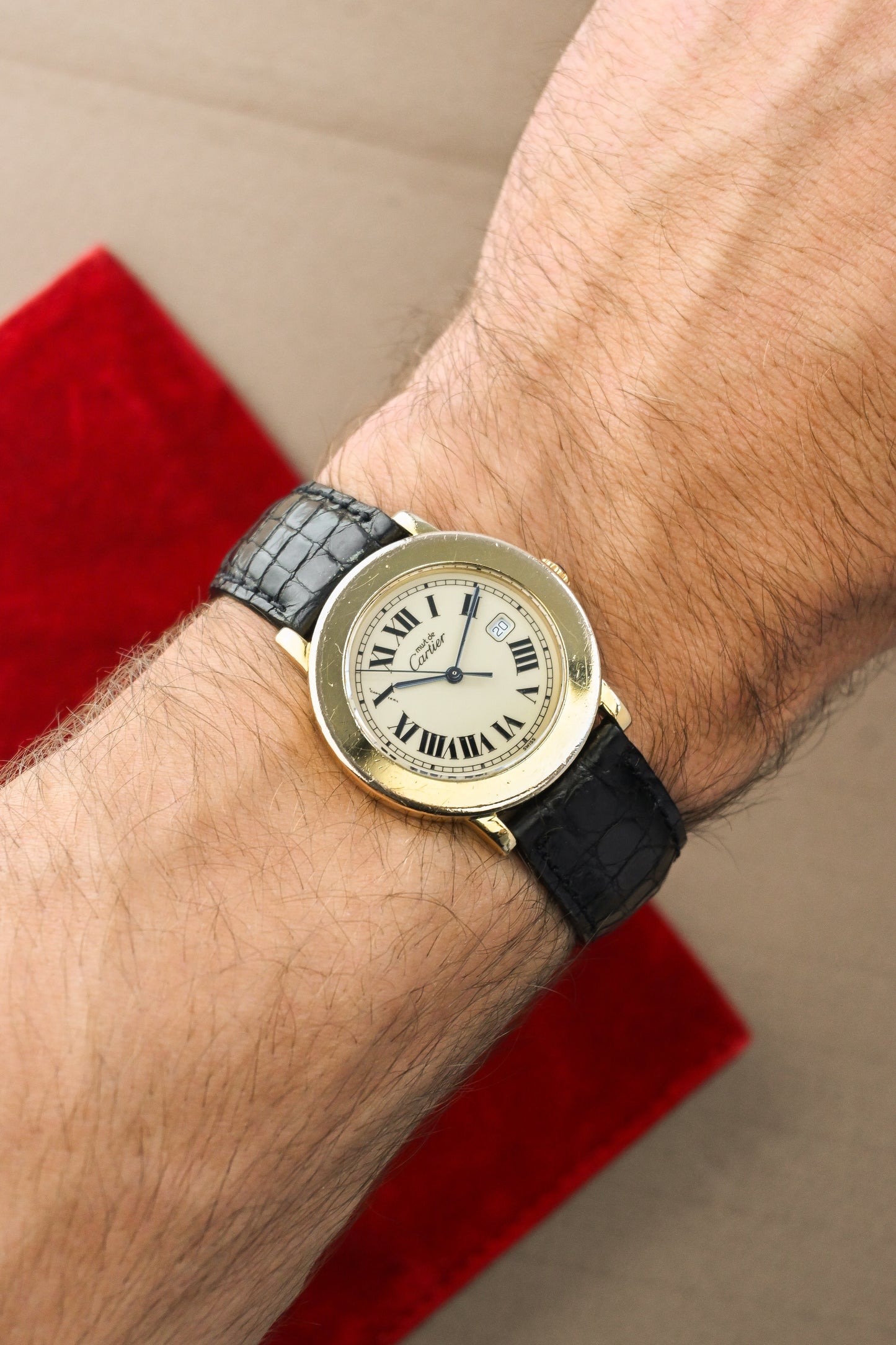 Cartier Must de Ronde | Ref. 18001 | Roman Dial | Date Function | Blue Hands