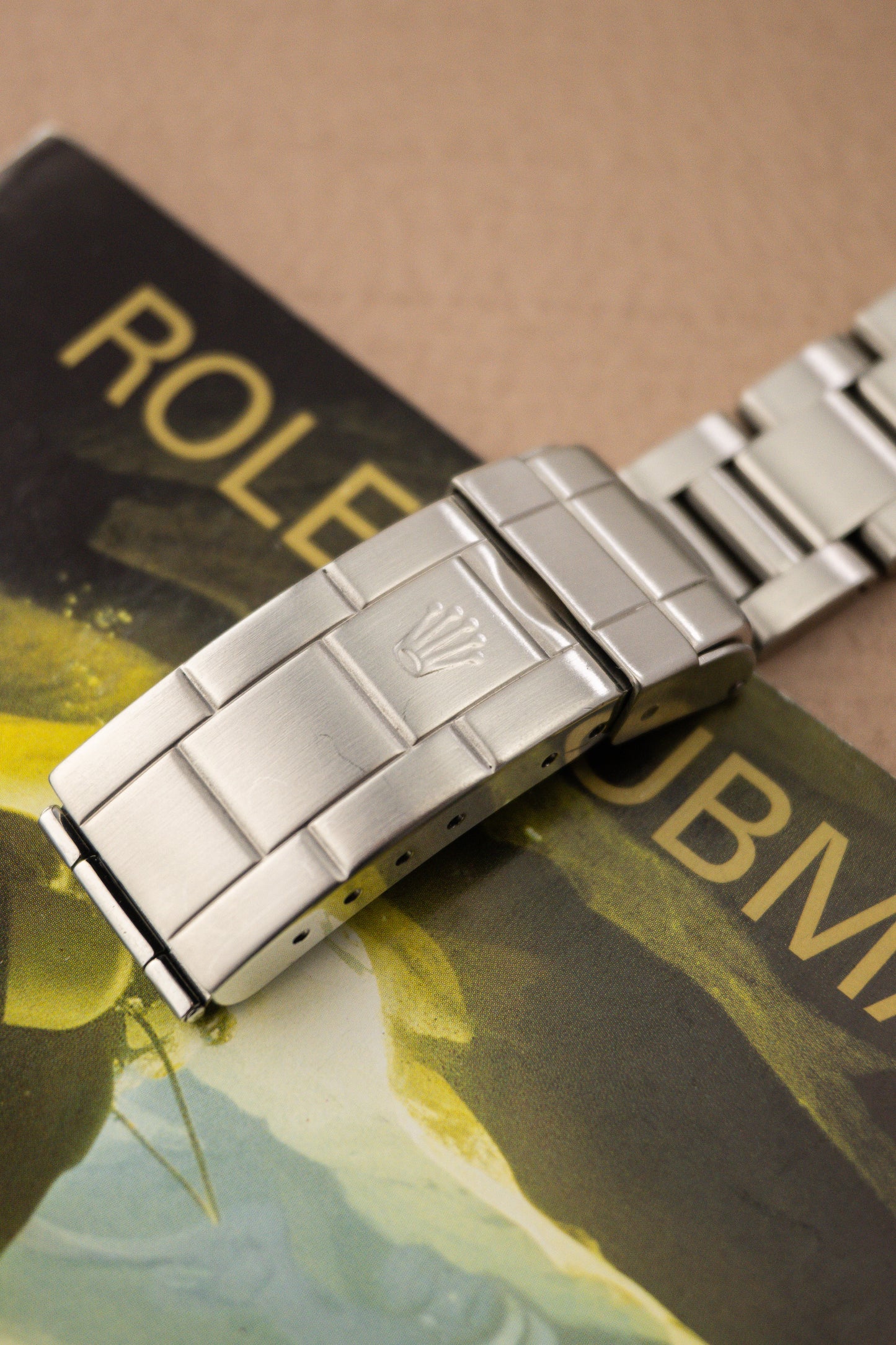 Rolex Submariner 40 | Ref. 16610 | Date | Black Gloss Dial | Sharp Condition