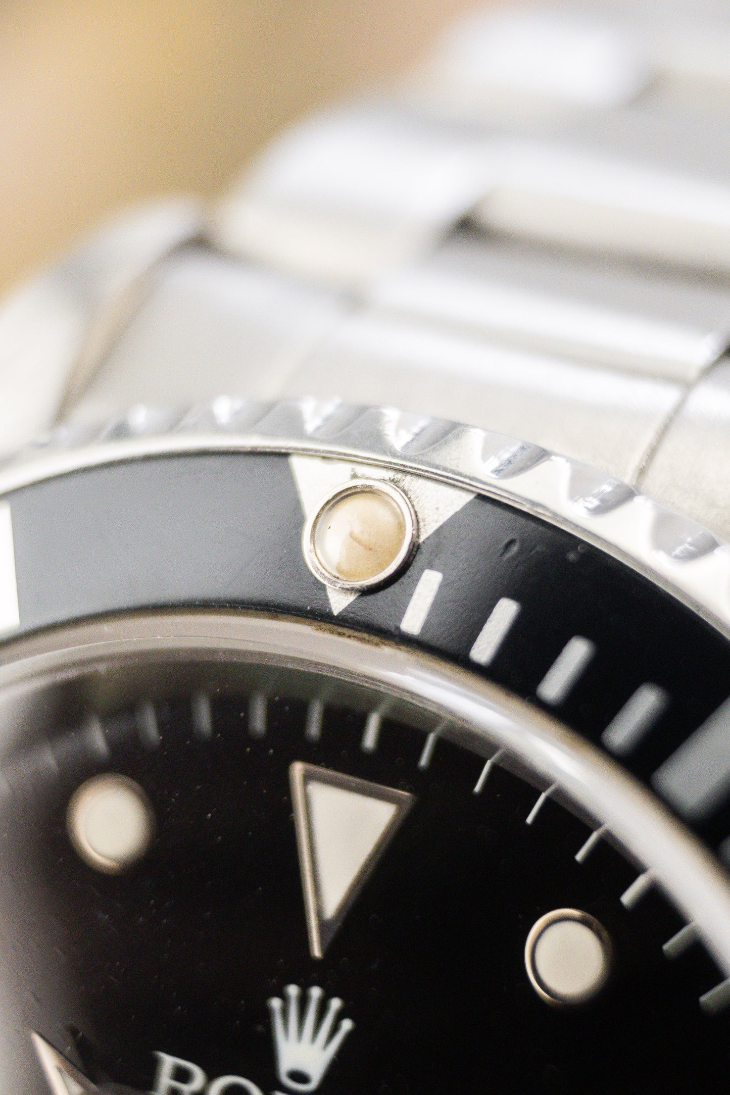 Rolex Submariner 40 | Ref. 16610 | Date | Black Gloss Dial | Sharp Condition