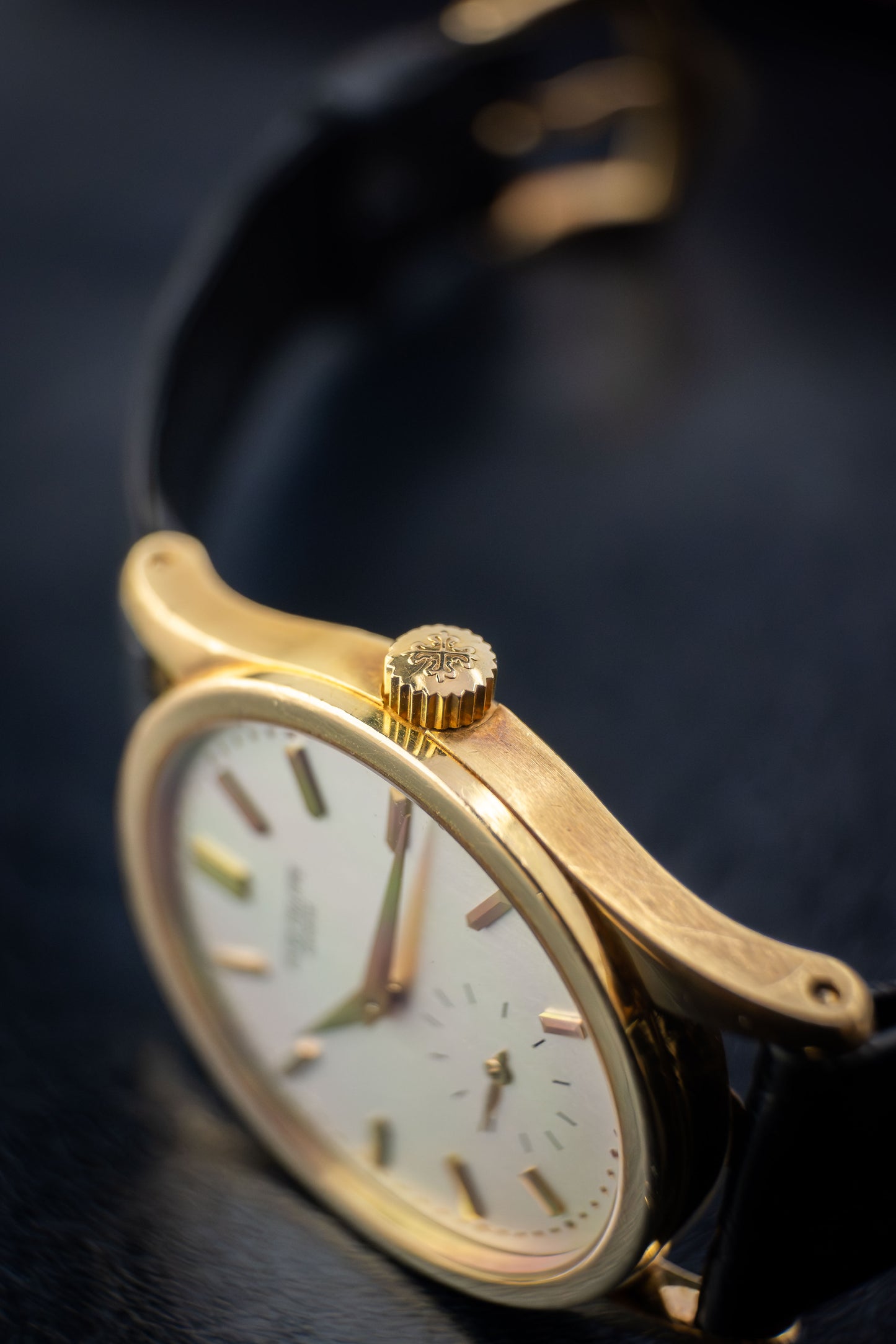 Patek Philippe Calatrava Ref.3796J | 18K Yellow Gold Case | + Box | Silver Sigma Dial | 1990's