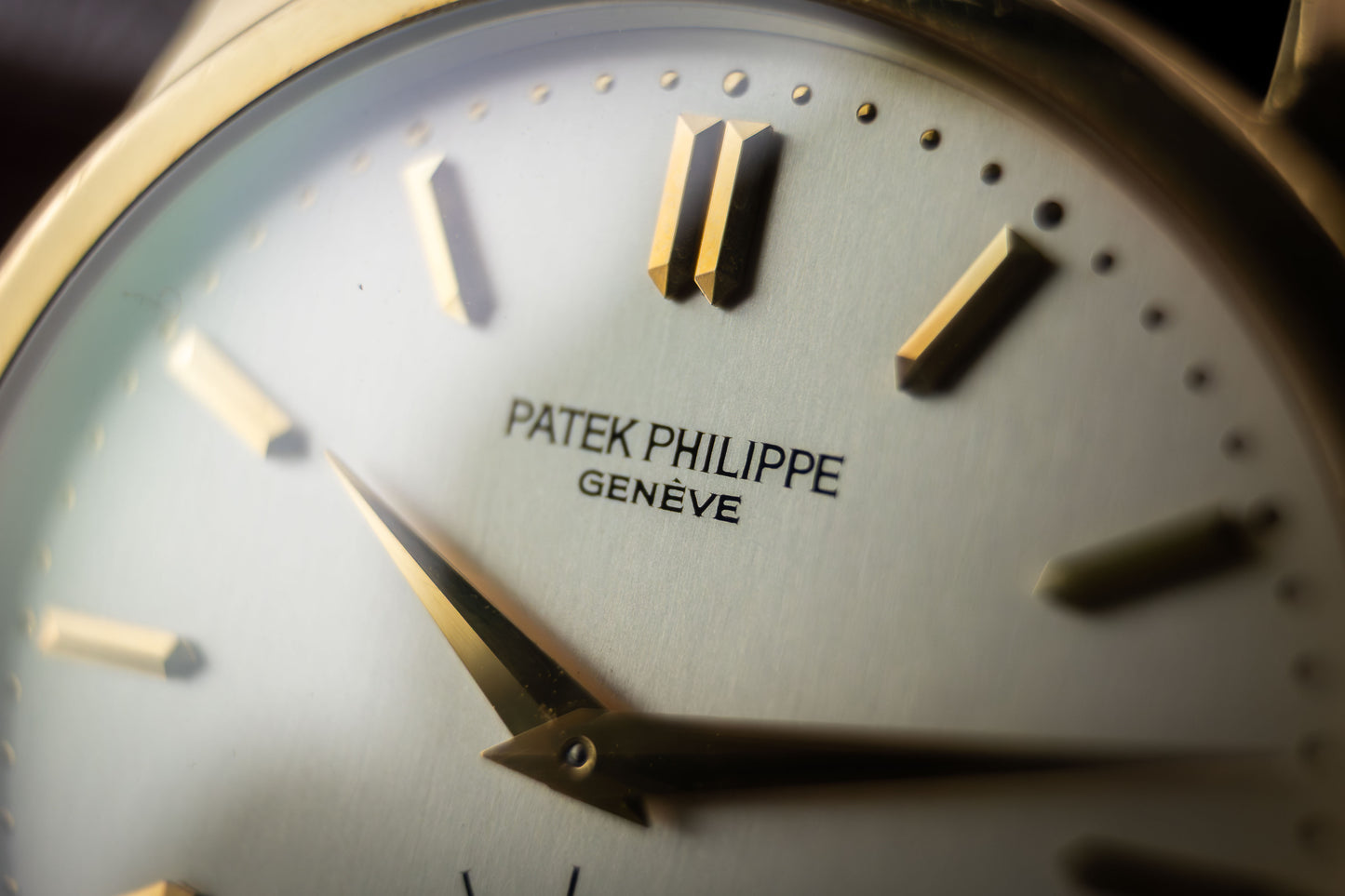 Patek Philippe Calatrava Ref.3796J | 18K Yellow Gold Case | + Box | Silver Sigma Dial | 1990's