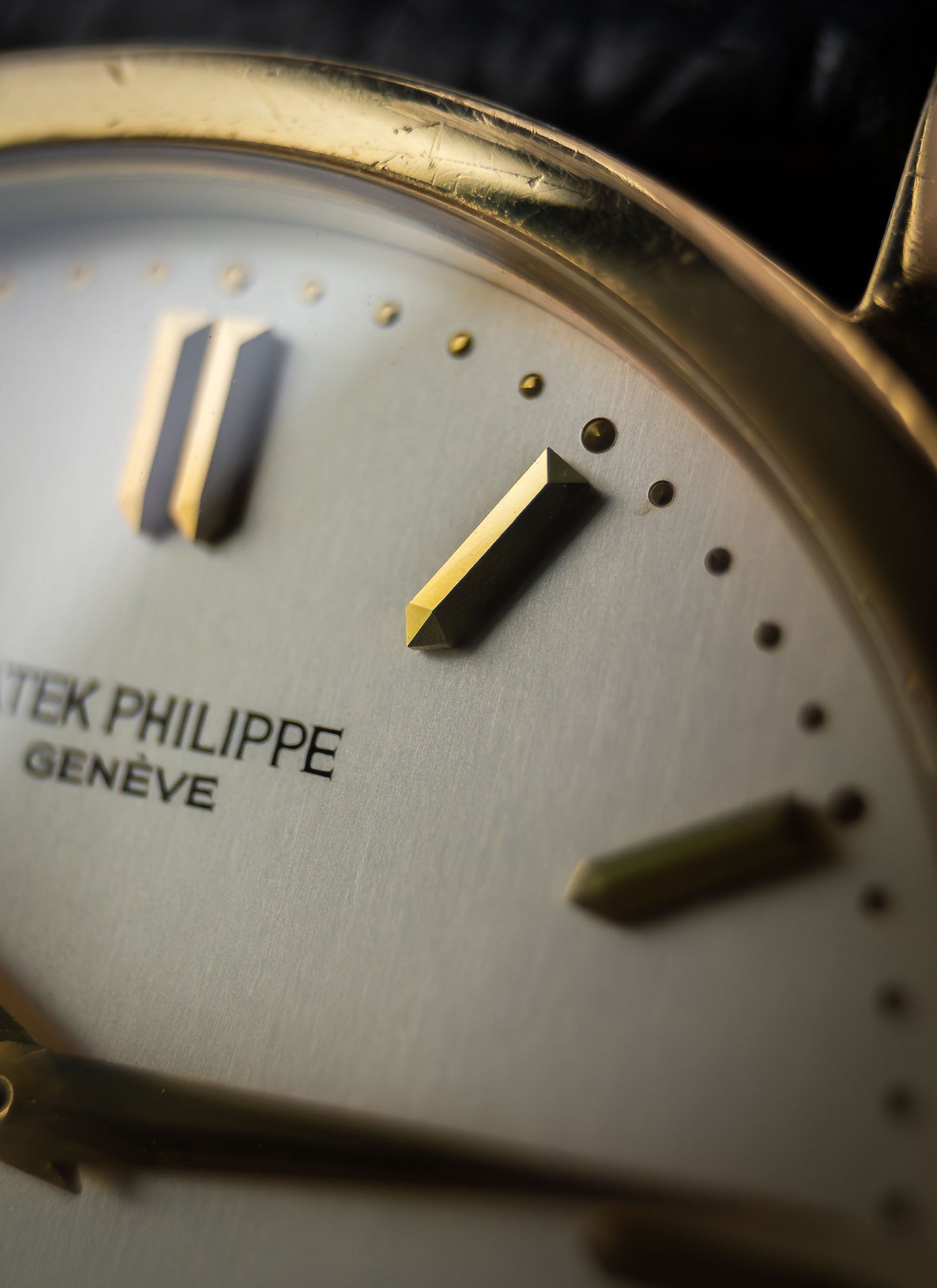 Patek Philippe Calatrava Ref.3796J | 18K Yellow Gold Case | + Box | Silver Sigma Dial | 1990's