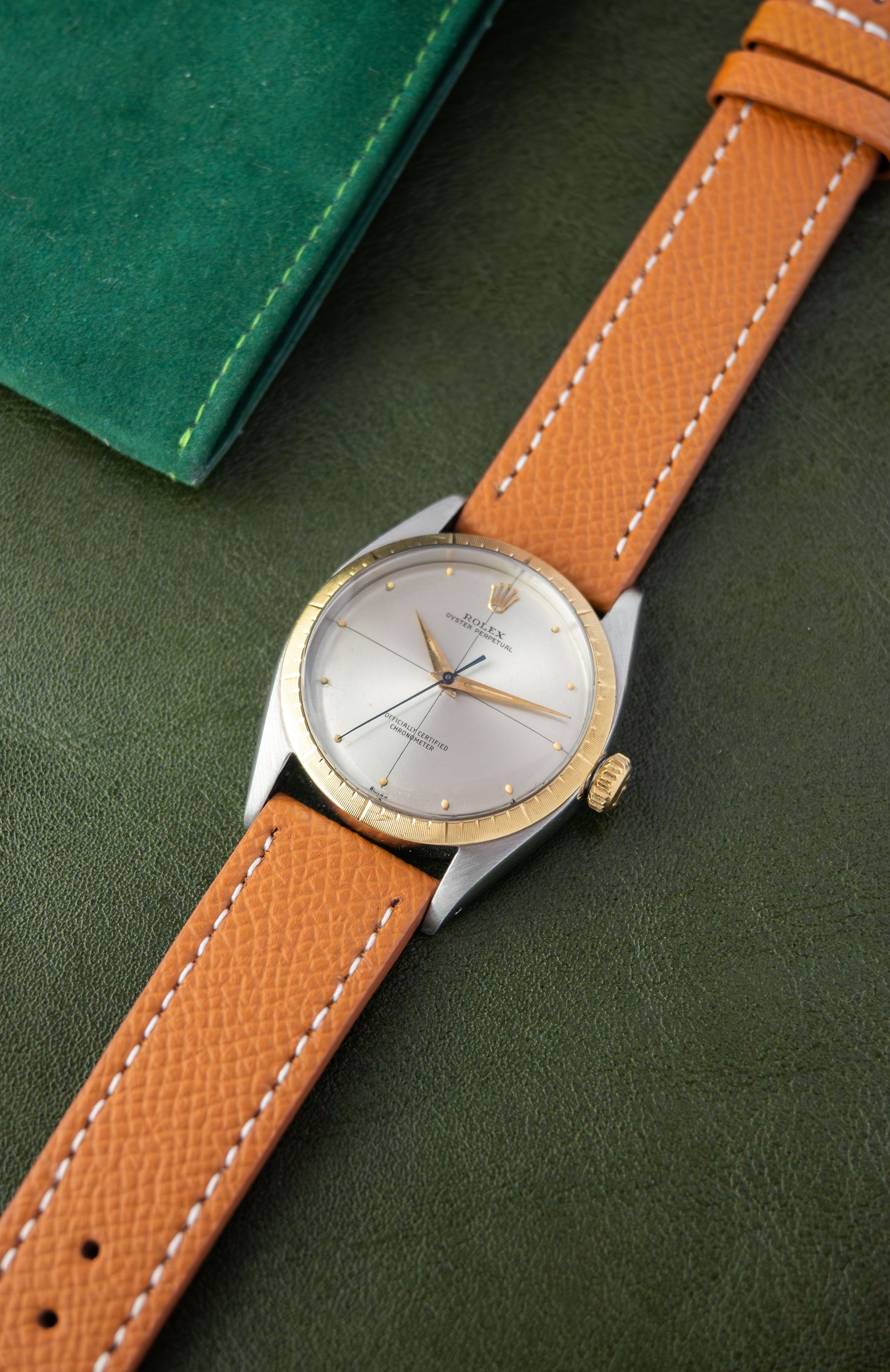 Rolex Oyster Perpetual Zephyr 34 Ref. 6582 | Crosshair Dial | 18K Yellow Gold Bezel | Leather Strap | Butterfly Movement Cal. 1030 |Sharp Condition