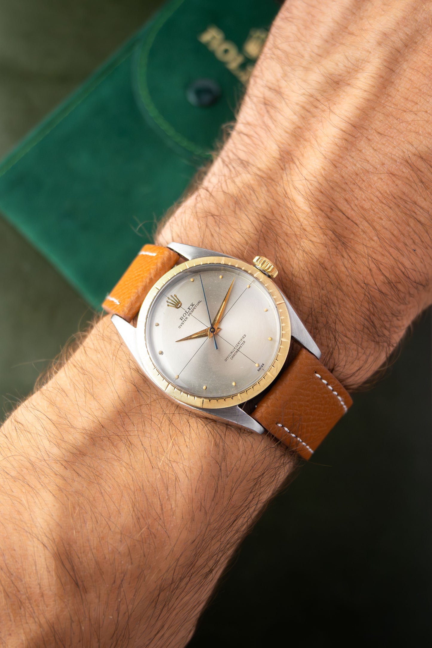 Rolex Oyster Perpetual Zephyr 34 Ref. 6582 | Crosshair Dial | 18K Yellow Gold Bezel | Leather Strap | Butterfly Movement Cal. 1030 |Sharp Condition