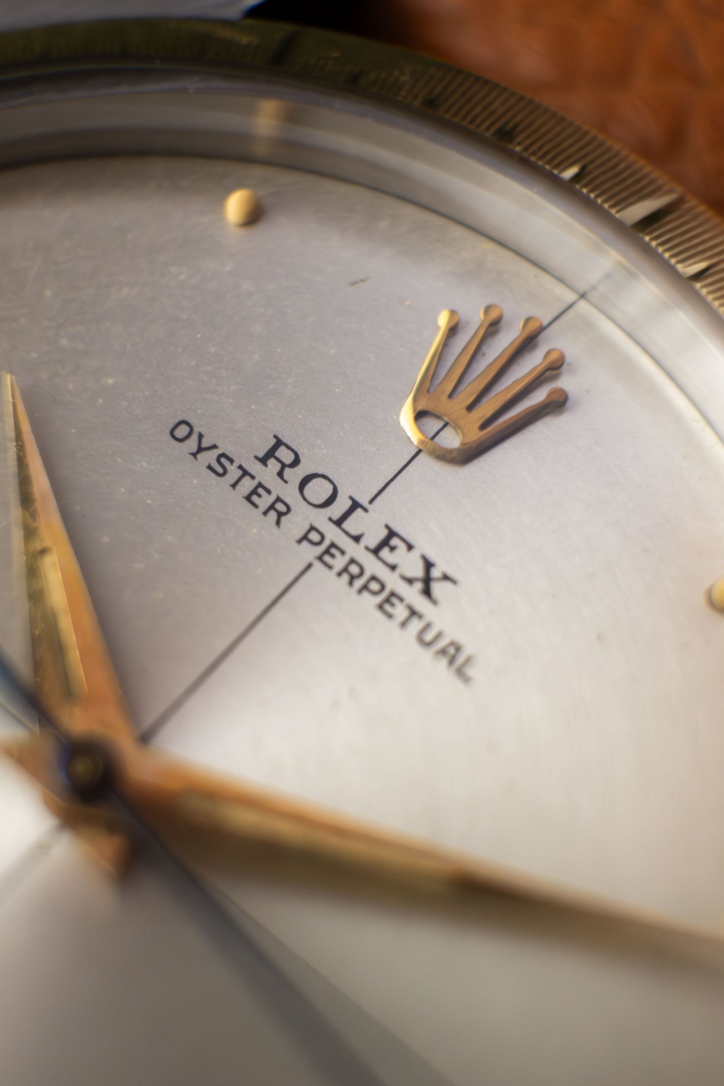 Rolex Oyster Perpetual Zephyr 34 Ref. 6582 | Crosshair Dial | 18K Yellow Gold Bezel | Leather Strap | Butterfly Movement Cal. 1030 |Sharp Condition