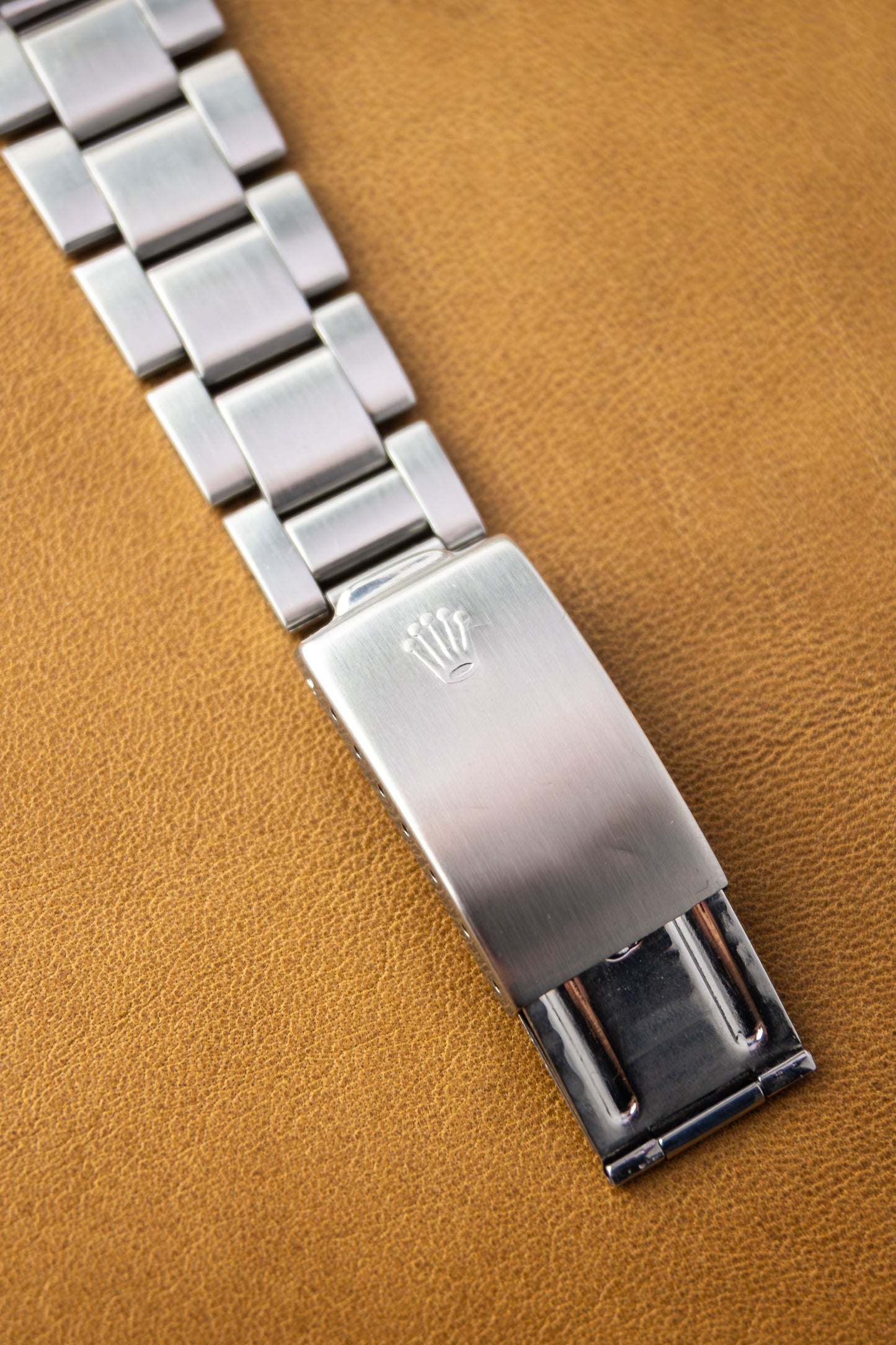 Tudor Date Day 38 'Jumbo' Ref. 7017 | Blue Dial | Rolex Oyster Bracelet | Smooth Bezel | 1969