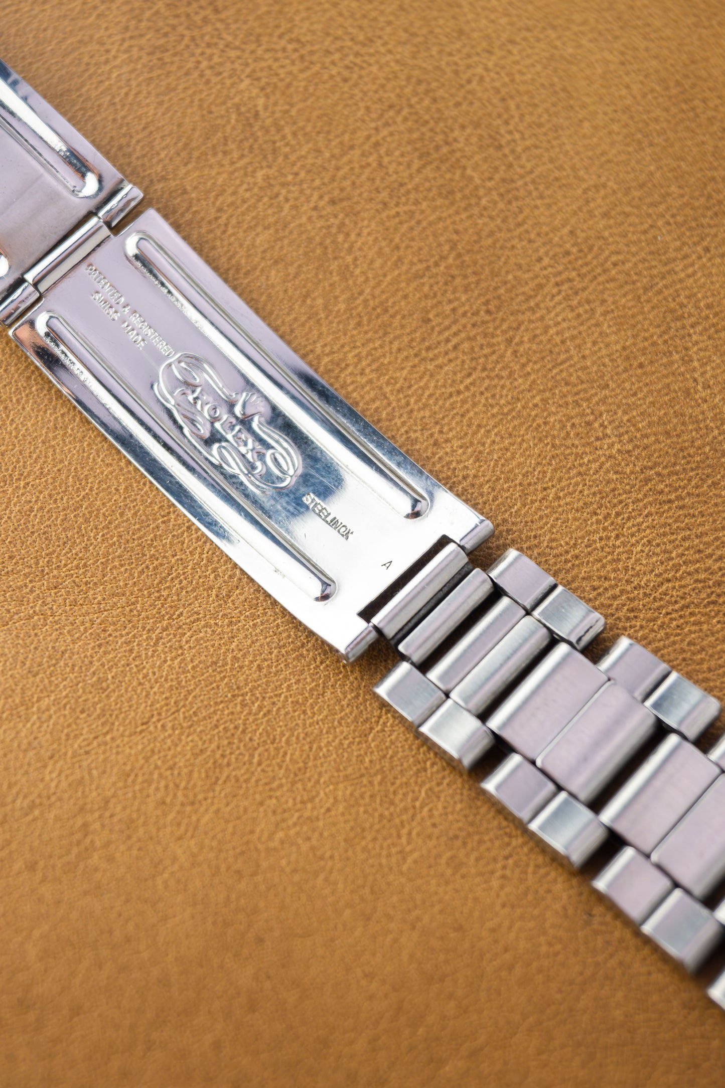 Tudor Date Day 38 'Jumbo' Ref. 7017 | Blue Dial | Rolex Oyster Bracelet | Smooth Bezel | 1969