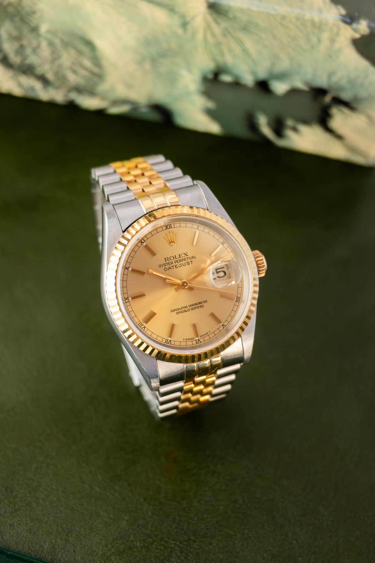 Rolex Datejust 36 Ref.16233 | Jubilee Bracelet | Fluted Bezel | 1996 | Gold Dial | Caliber 3035 | Unpolished
