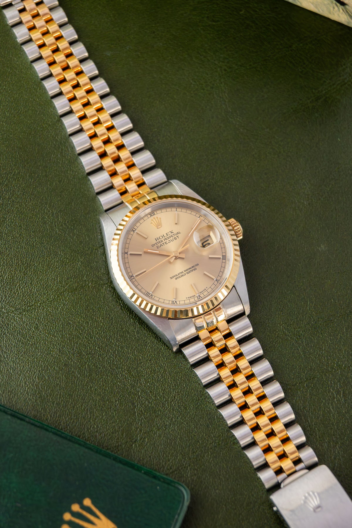 Rolex Datejust 36 Ref.16233 | Jubilee Bracelet | Fluted Bezel | 1996 | Gold Dial | Caliber 3035 | Unpolished