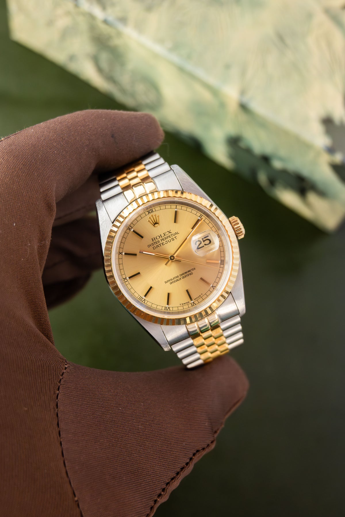 Rolex Datejust 36 Ref.16233 | Jubilee Bracelet | Fluted Bezel | 1996 | Gold Dial | Caliber 3035 | Unpolished