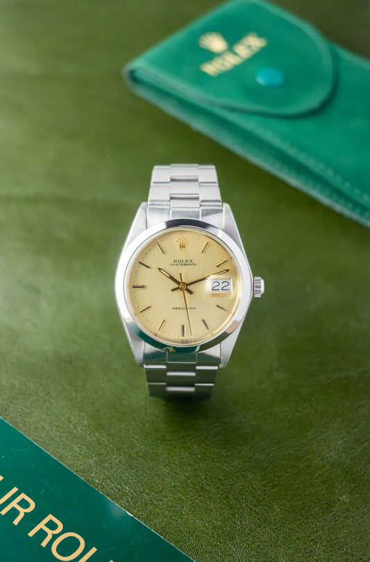 Rolex Oysterdate 34 Ref.6694 | Oyster Bracelet | Smooth Bezel | 1971 | Gold Dial | Caliber 1210