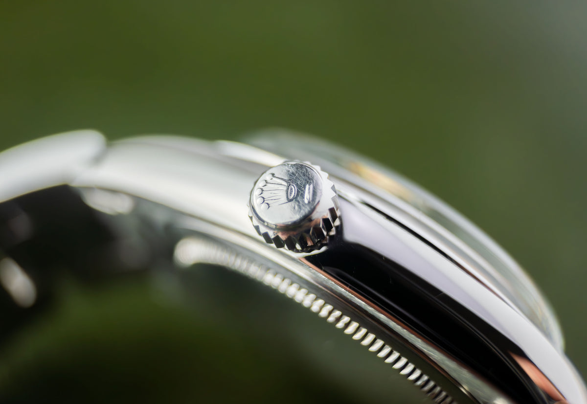 Rolex Oysterdate 34 Ref.6694 | Oyster Bracelet | Smooth Bezel | 1971 | Gold Dial | Caliber 1210