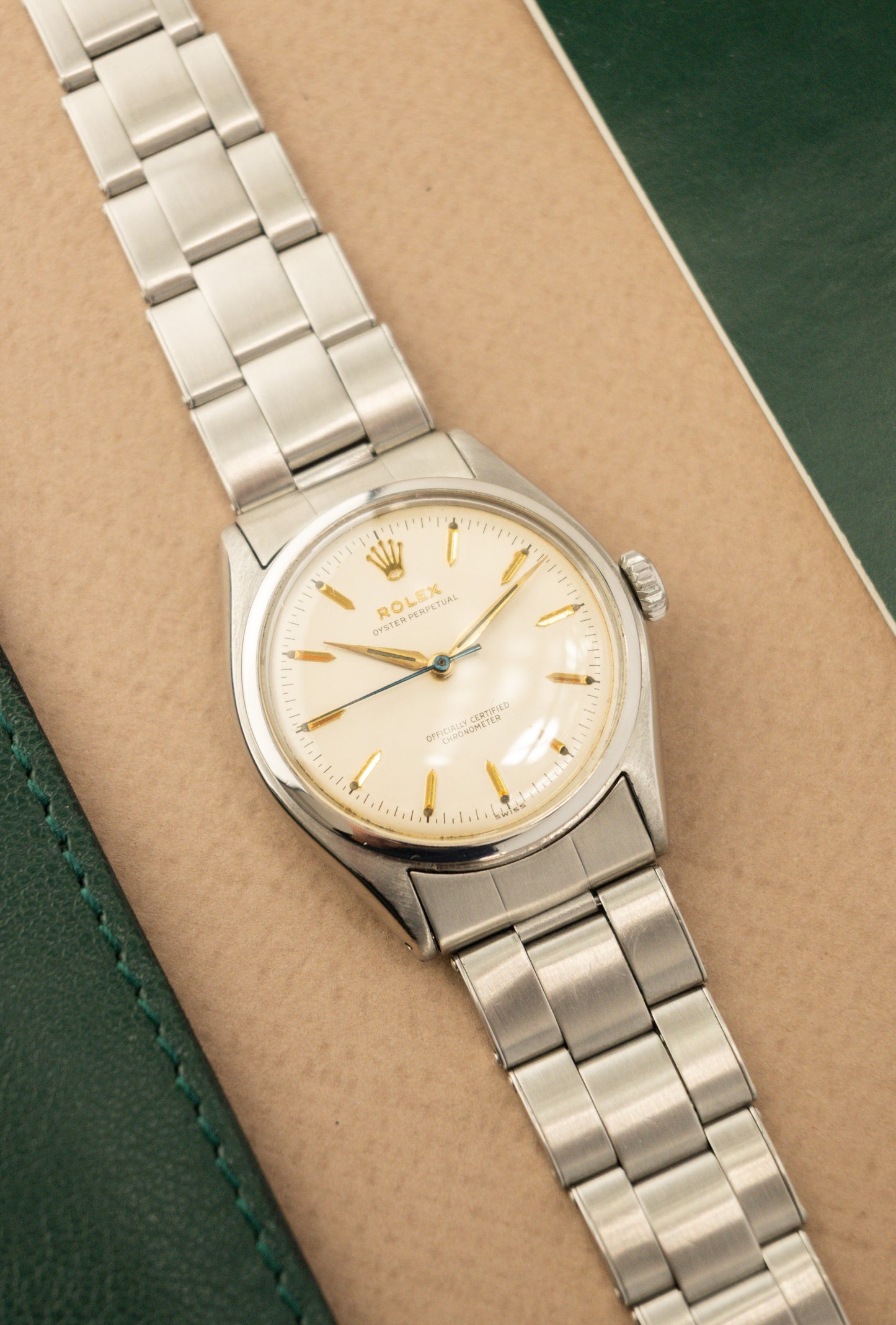 Rolex Big Semi Bubbleback Ref. 6084 | Non Screw Down Crown | Ovettone