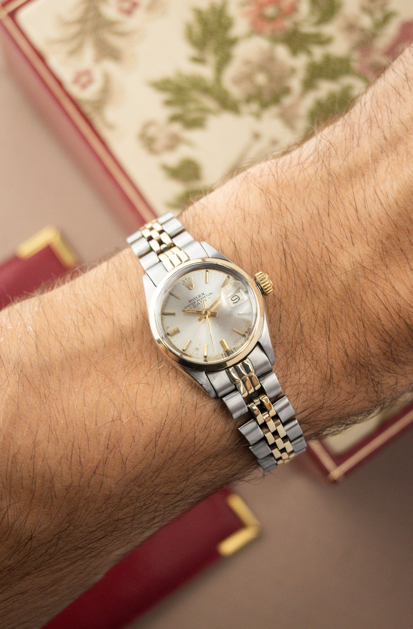 Rolex Oyster Perpetual Date 26 | Jubilee Bracelet | 18K Gold | Lady Datejust | Ref. 6516