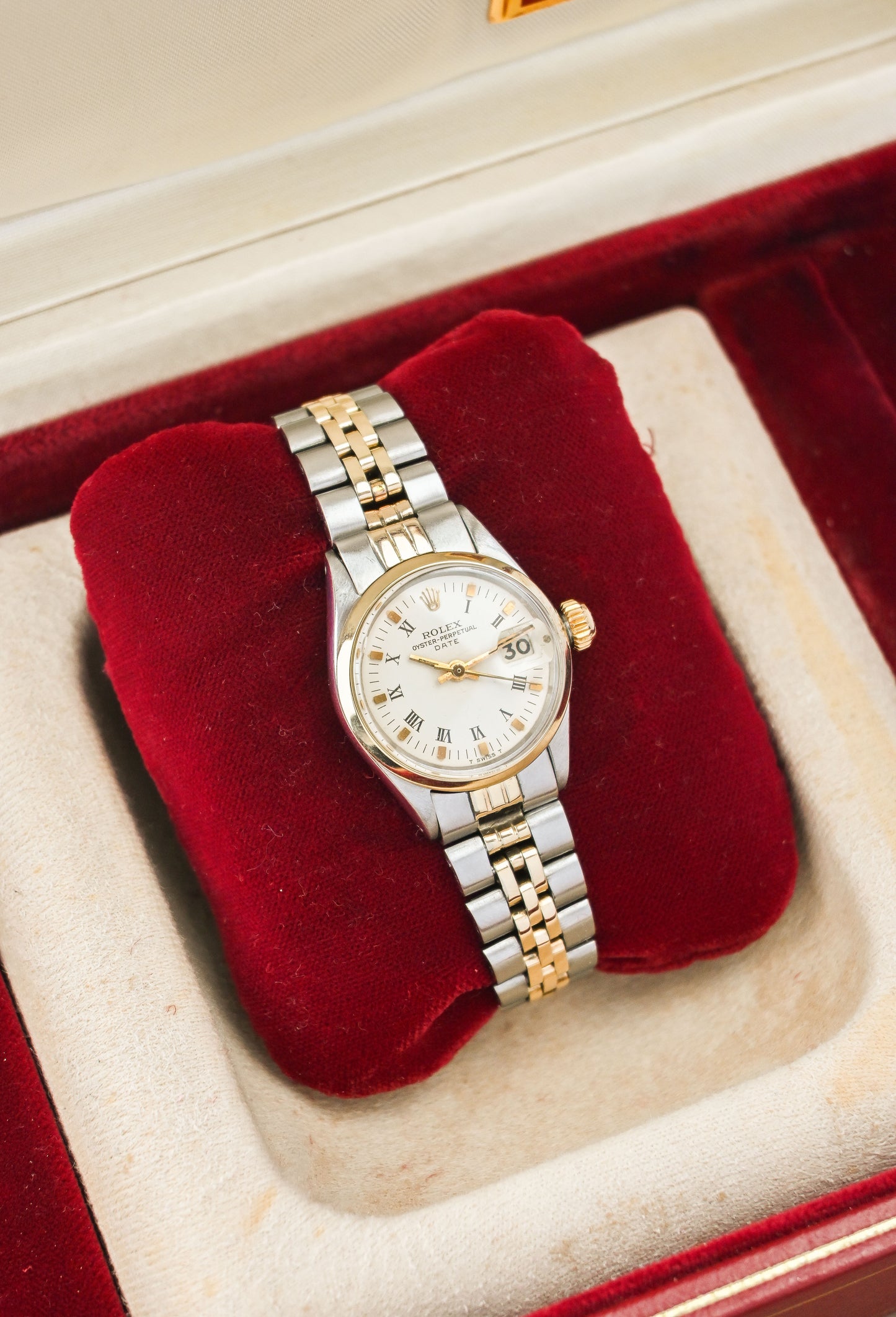 Rolex Oyster Perpetual Date 26 ref. 6516 | Roman Dial | Smooth Bezel | Jubilee Bracelet