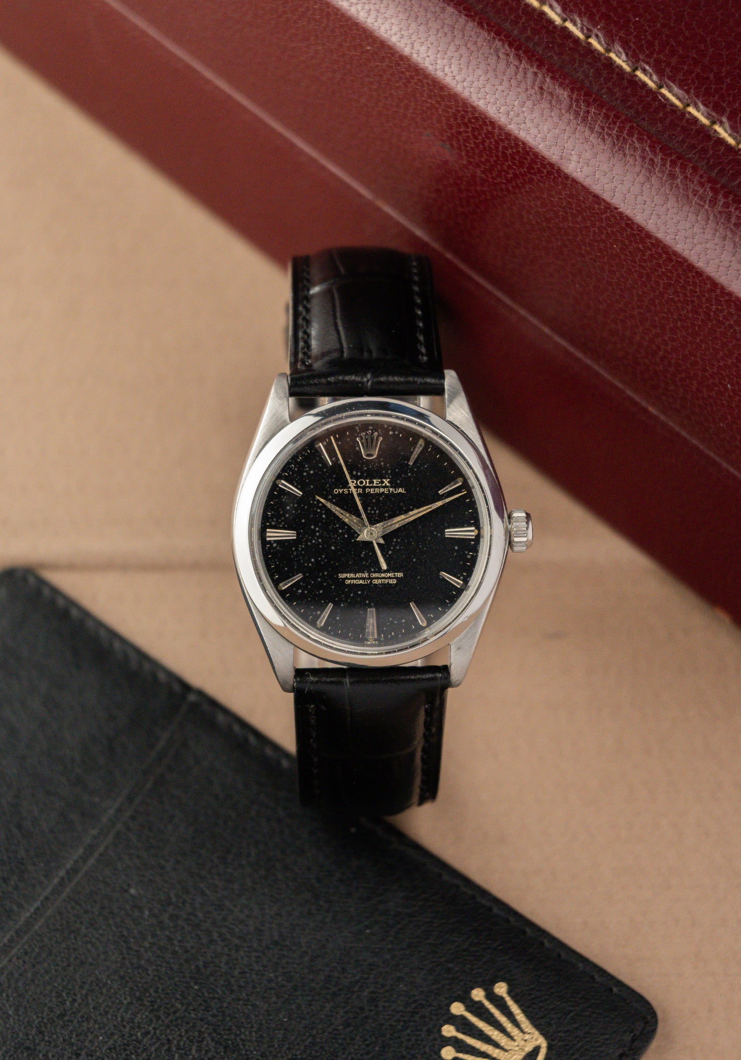 Rolex Oyster Perpetual 34 Ref. 1002 | Swiss Only Black Gloss Gilt Dial | Dauphine Hands | 1964