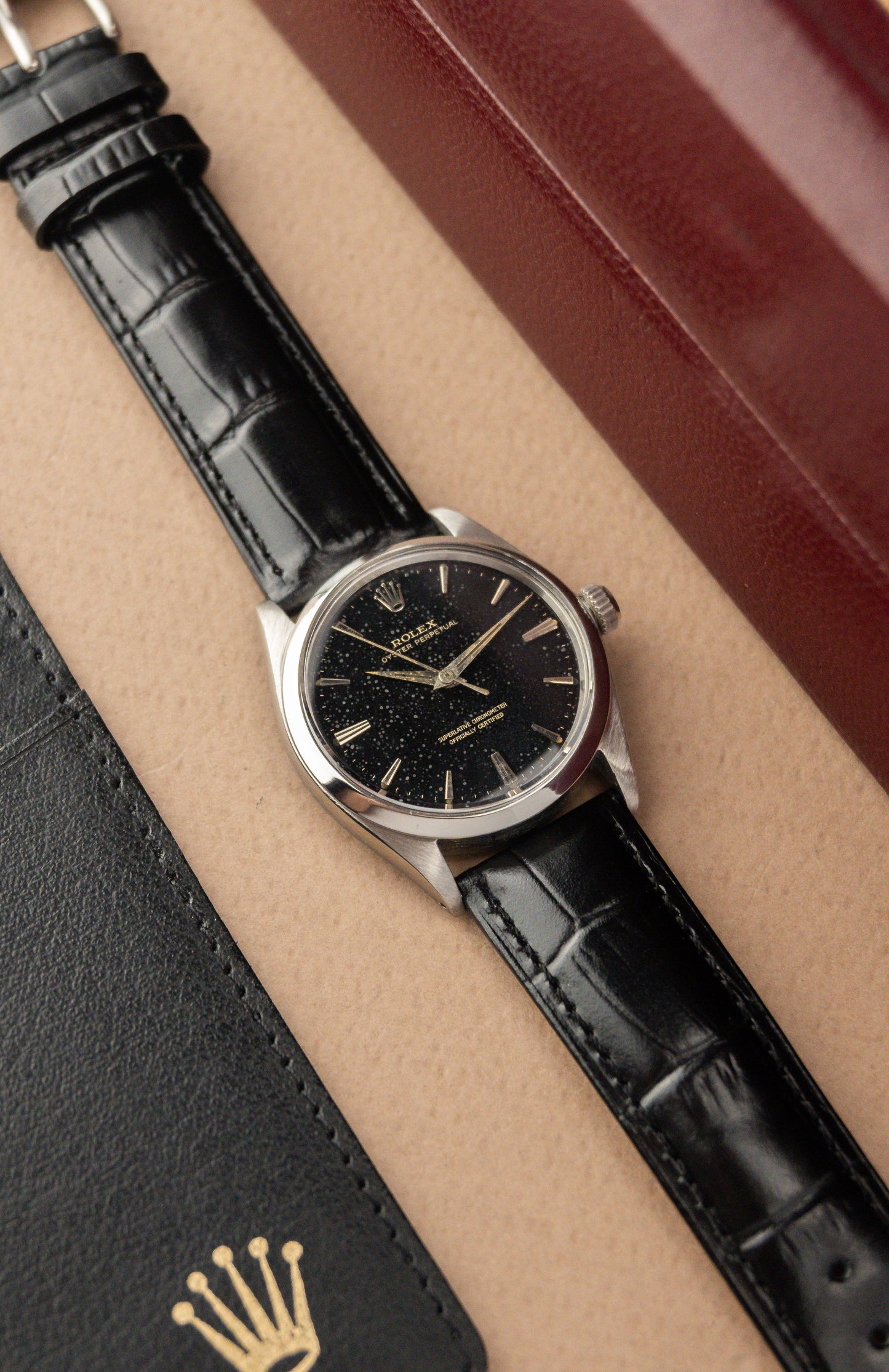 Rolex Oyster Perpetual 34 Ref. 1002 | Swiss Only Black Gloss Gilt Dial | Dauphine Hands | 1964