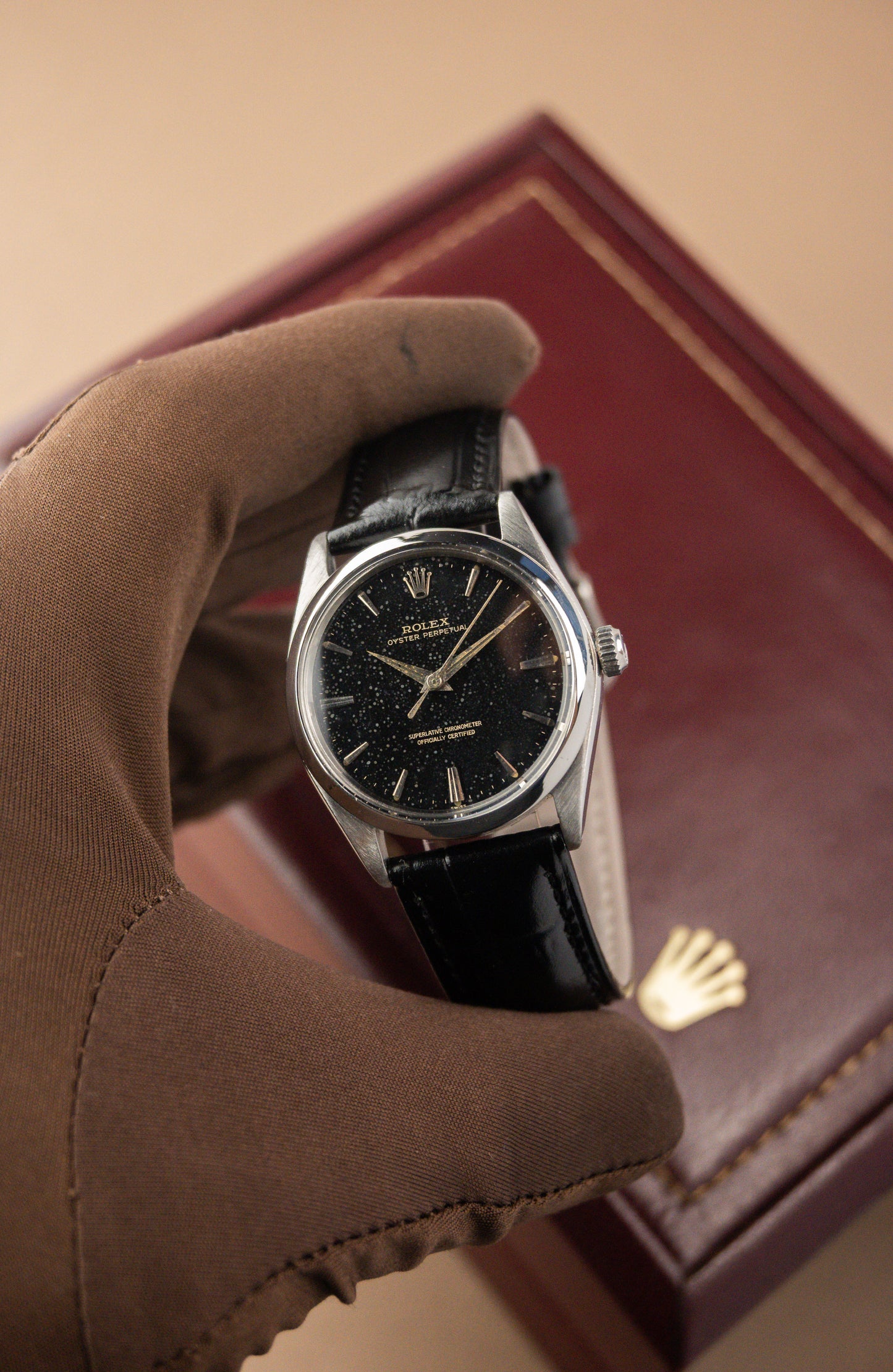 Rolex Oyster Perpetual 34 Ref. 1002 | Swiss Only Black Gloss Gilt Dial | Dauphine Hands | 1964